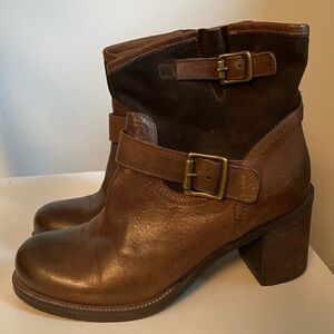Cordani Italian brown leather ankle boots with mid- size heel Size 40 (9/9.5)